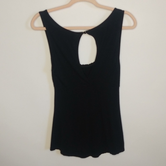 Guess Jeans tank top Imperfection size small - Picture 4 of 6